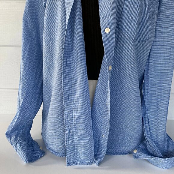 GAP Boyfriend Seersucker Stripe Button Down Shirt L Blue Classic Preppy Nautical - Picture 11 of 12